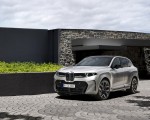 2027 BMW X5 M60e xDrive Front Three-Quarter HD Wallpaper 150x120 (34)