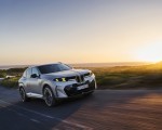 2027 BMW X5 M60e xDrive Front Three-Quarter HD Wallpaper 150x120 (24)