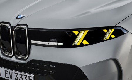 2027 BMW X5 M60e xDrive Headlight Wallpaper 450x275 (42)