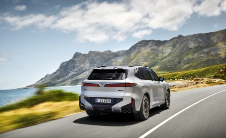 2027 BMW X5 M60e xDrive Rear Three-Quarter Wallpaper 450x275 (9)