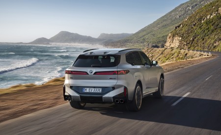 2027 BMW X5 M60e xDrive Rear Wallpaper 450x275 (26)