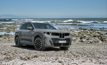 2027 BMW iX5 60 xDrive Front Three-Quarter Wallpaper 450x275 (29)