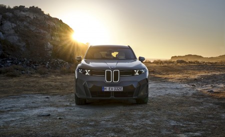 2027 BMW iX5 60 xDrive Front Wallpaper 450x275 (52)