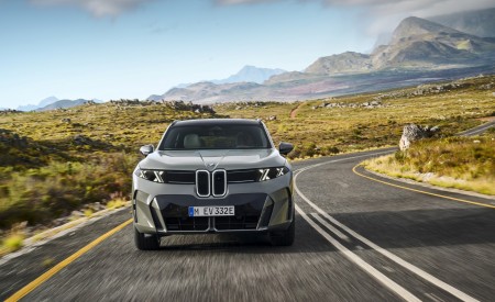 2027 BMW iX5 60 xDrive Front Wallpaper 450x275 (25)