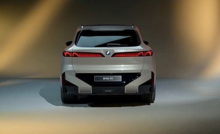 2027 BMW iX5 60 xDrive Rear Wallpaper 450x275 (86)