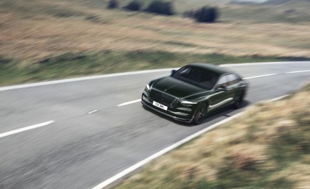 2027 Bentley Flying Spur Front Three-Quarter Wallpapers 450x275 (4)