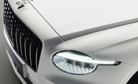 2027 Bentley Flying Spur Headlight Wallpapers 450x275 (21)