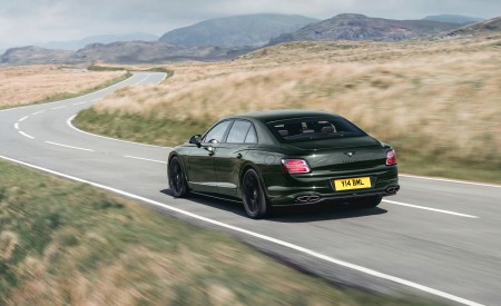 2027 Bentley Flying Spur Rear Three-Quarter Wallpapers 450x275 (5)