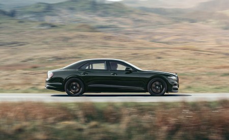 2027 Bentley Flying Spur Side Wallpapers 450x275 (7)