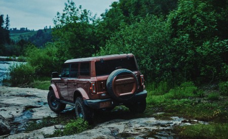 2027 Ford Bronco Filson First Edition Rear Three-Quarter Wallpapers 450x275 (4)