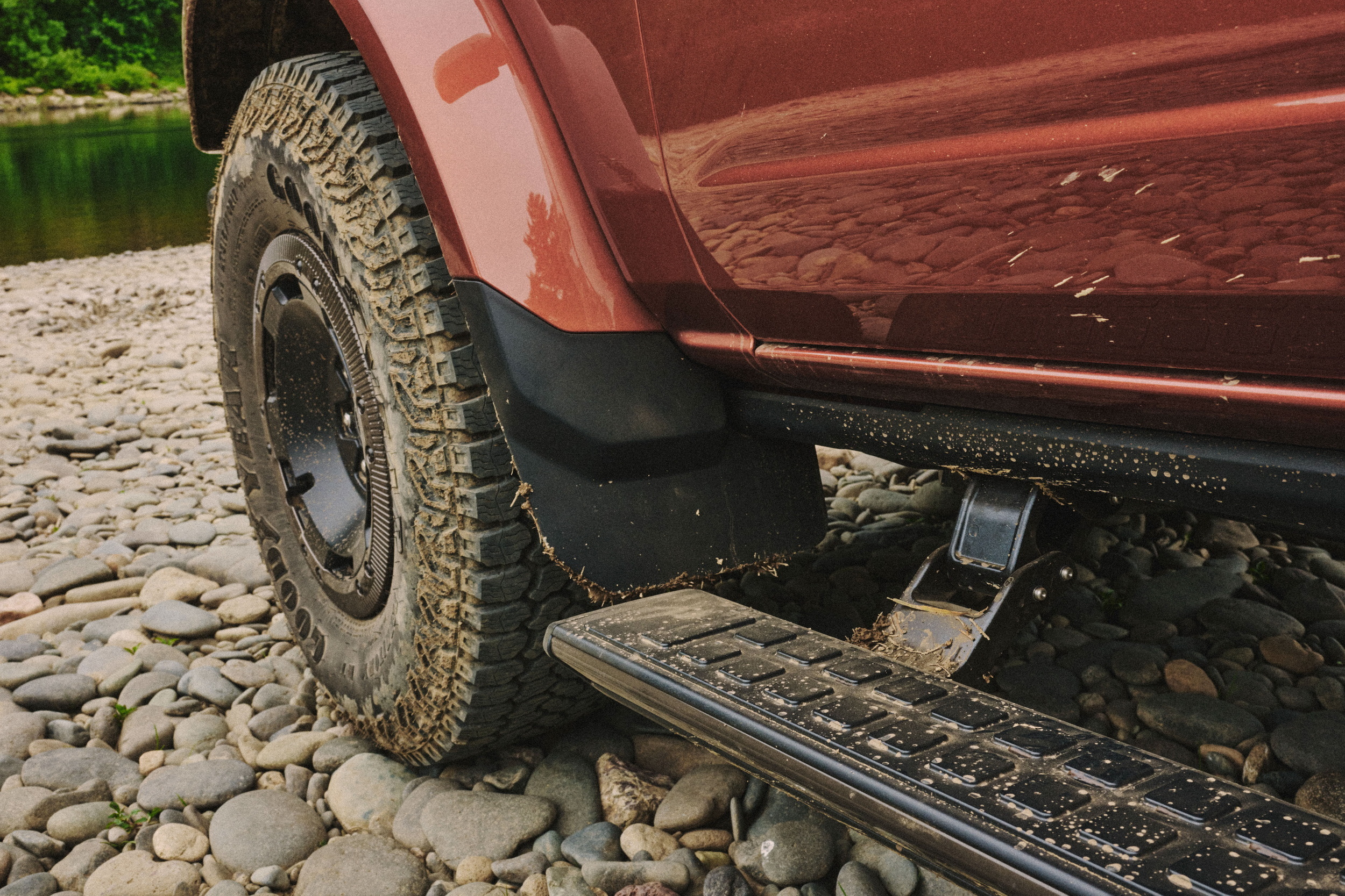 Download 2027 Ford Bronco Filson First Edition Wheel Wallpapers (11)