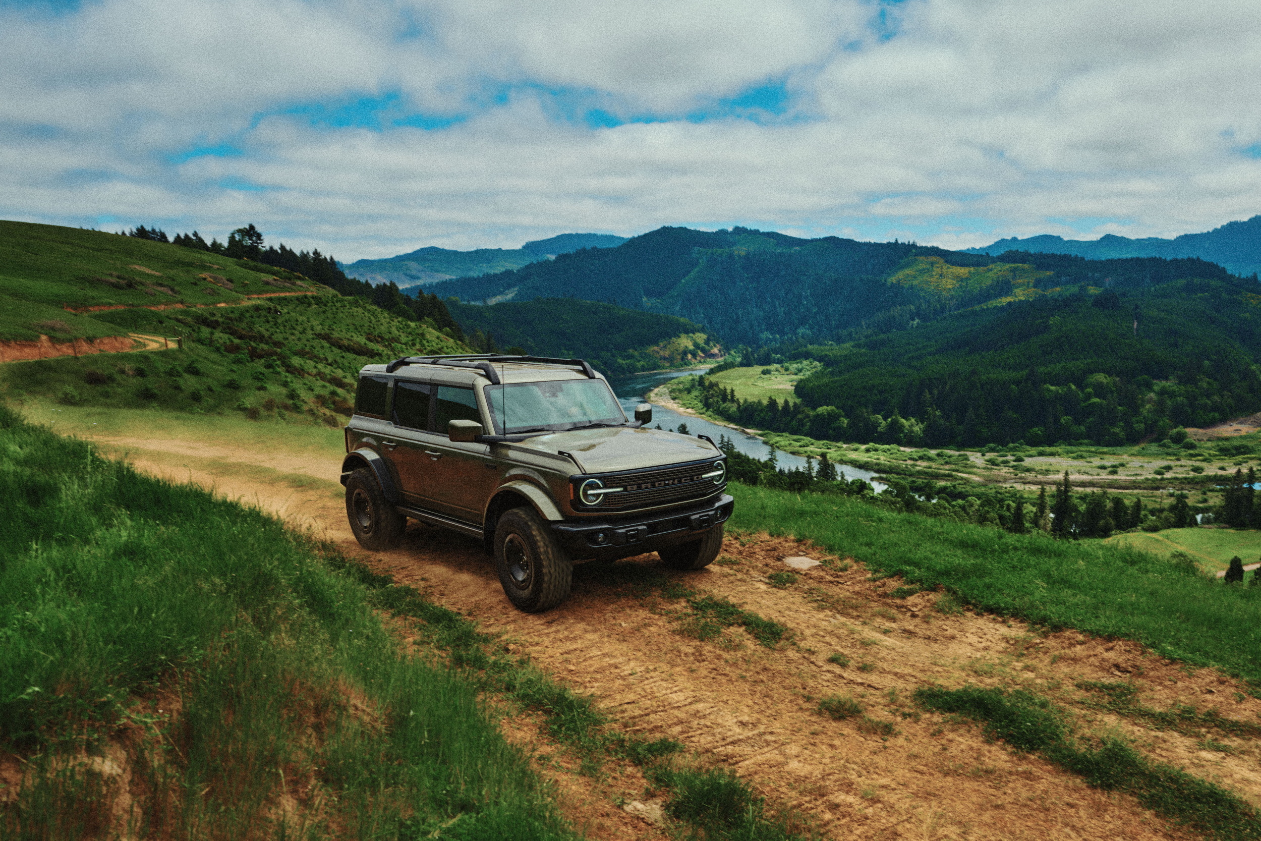 Download 2027 Ford Bronco Filson Front Three-Quarter Wallpapers (2)