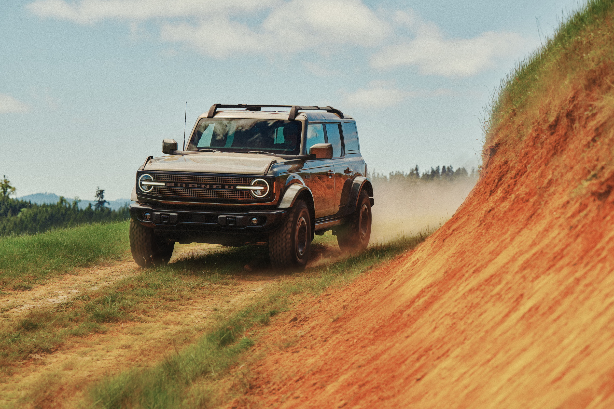 Download 2027 Ford Bronco Filson car wallpapers in 4K for your desktop, phone or tablet. All car images belong to their respective owners and are free for personal use only.