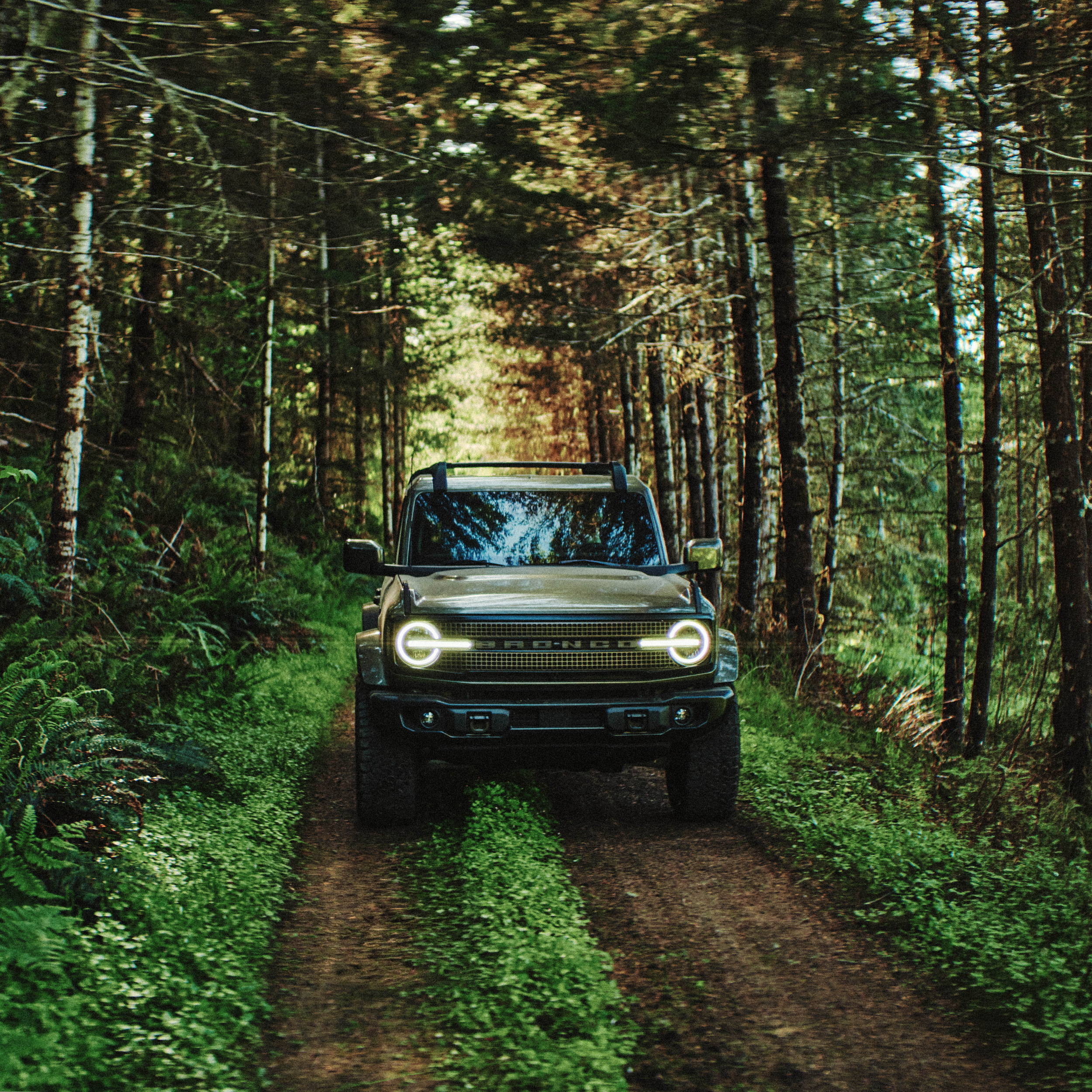 Download 2027 Ford Bronco Filson Front Wallpapers (3)