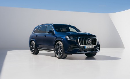 2027 Mercedes-AMG GLS 63 4Matic+ Front Three-Quarter Wallpaper 450x275 (12)