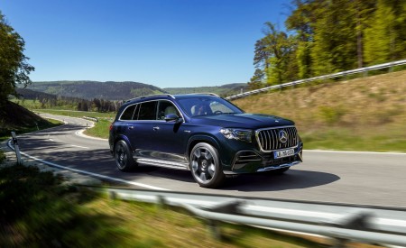 2027 Mercedes-AMG GLS 63 4Matic+ Front Three-Quarter Wallpaper 450x275 (2)