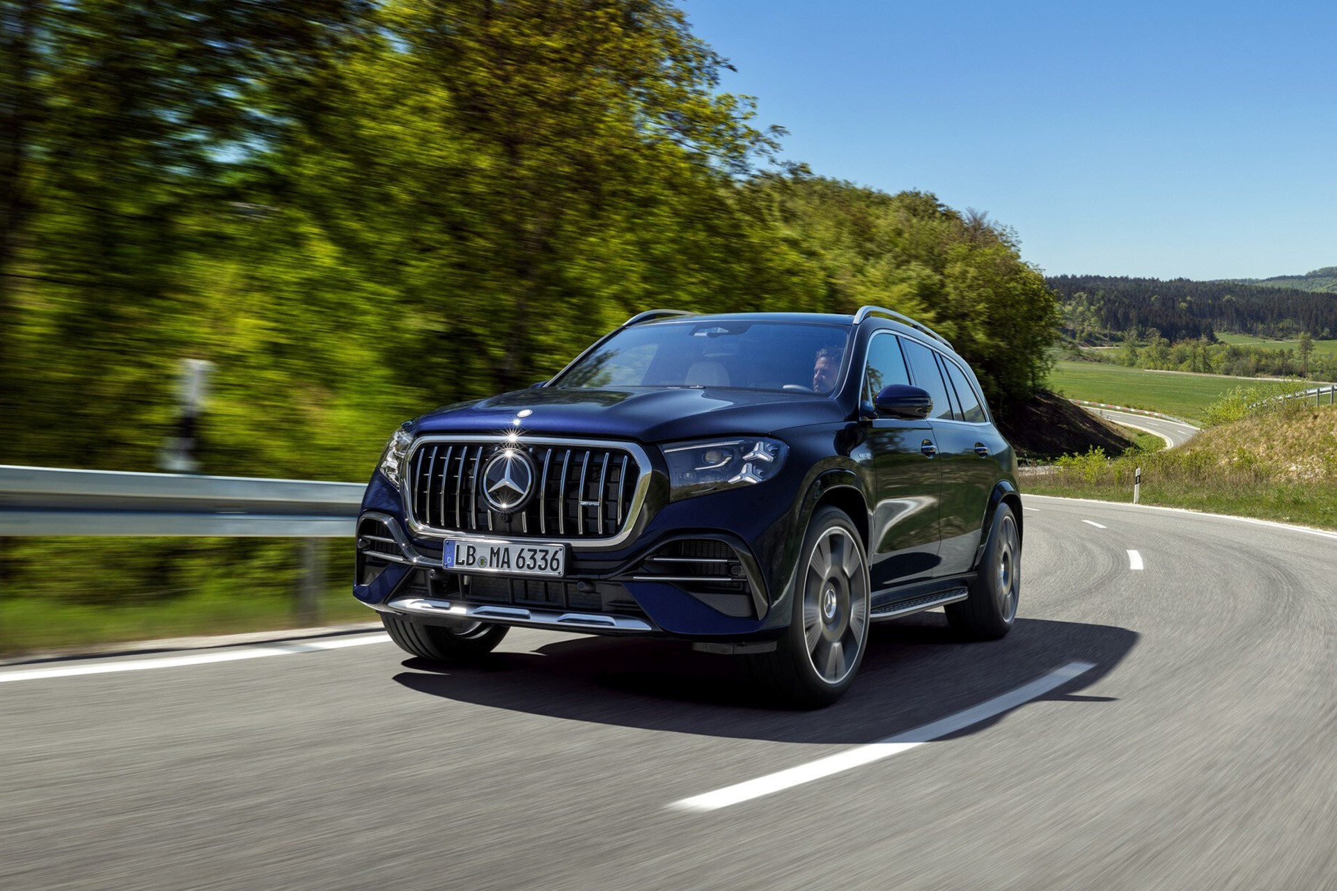 Download 2027 Mercedes-AMG GLS 63 car wallpapers in HD and 4K for your desktop, phone or tablet.