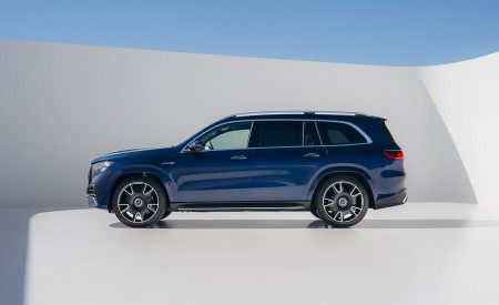2027 Mercedes-AMG GLS 63 4Matic+ Side Wallpaper 450x275 (18)