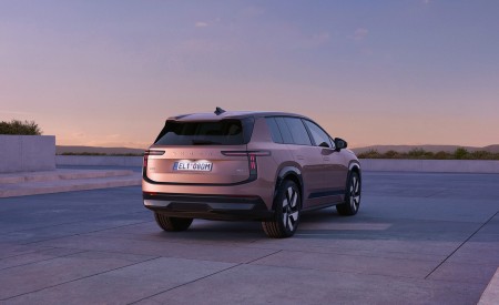 2027 Skoda Peaq Rear Three-Quarter Wallpaper 450x275 (3)