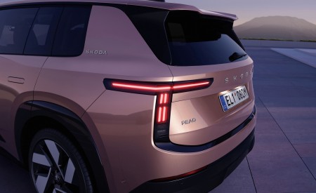 2027 Skoda Peaq Tail Light Wallpaper 450x275 (14)