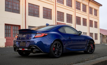2027 Toyota GR86 Premium Rear Three-Quarter Wallpapers 450x275 (2)