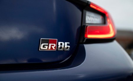 2027 Toyota GR86 Premium Tail Light Wallpapers 450x275 (9)