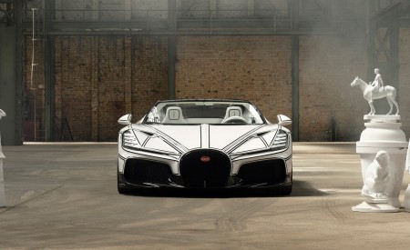2026 Bugatti W16 Mistral Blanc Eternel Front Wallpaper 450x275 (2)