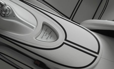 2026 Bugatti W16 Mistral Blanc Eternel Interior Detail Wallpaper 450x275 (21)
