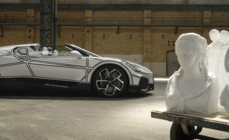 2026 Bugatti W16 Mistral Blanc Eternel Side Wallpaper 450x275 (7)