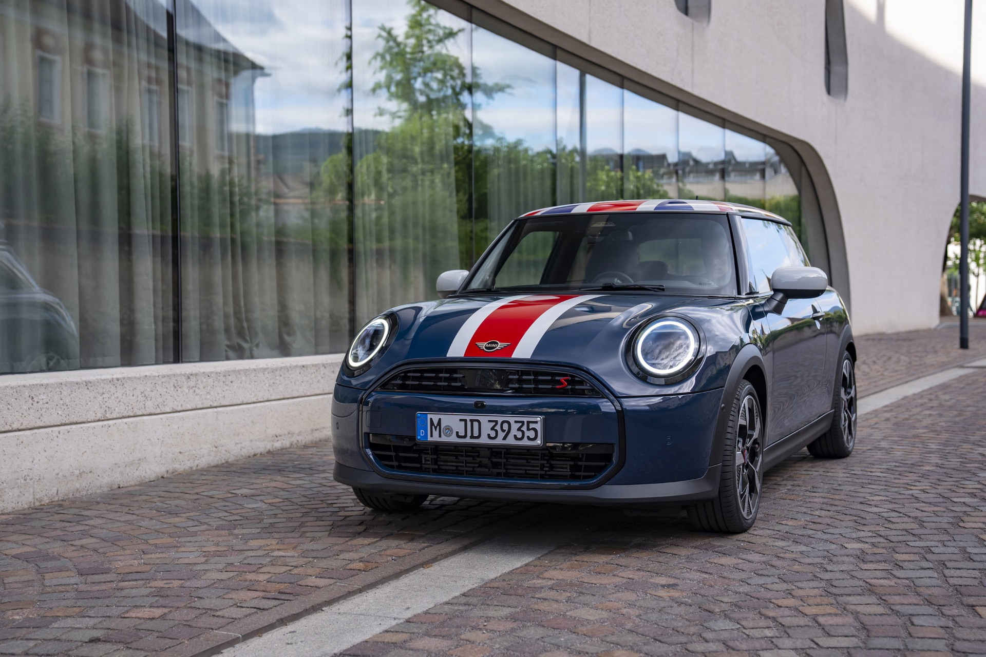Download 2026 Mini Cooper Oxford Edition car wallpapers in HD and 4K for your desktop, phone or tablet.