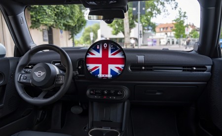 2026 Mini Cooper Oxford Edition Interior Cockpit Wallpaper 450x275 (66)