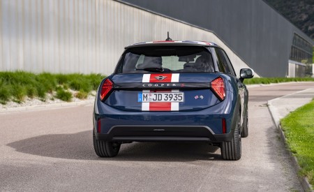 2026 Mini Cooper Oxford Edition Rear Wallpaper 450x275 (3)