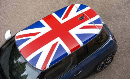 2026 Mini Cooper Oxford Edition Roof Wallpaper 450x275 (52)