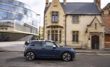 2026 Mini Cooper Oxford Edition Side Wallpaper 450x275 (42)