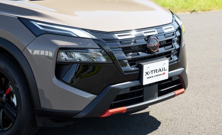 2026 Nissan X-Trail Rock Creek Grille Wallpaper 450x275 (15)