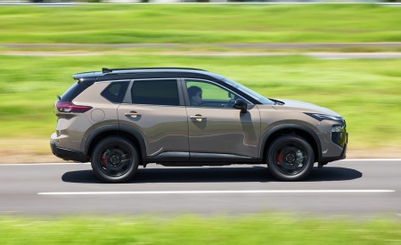 2026 Nissan X-Trail Rock Creek Side Wallpaper 450x275 (8)
