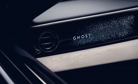 2026 Rolls-Royce Ghost Savile Row Interior Detail Wallpaper 450x275 (8)