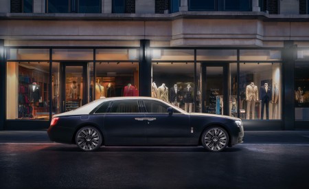 2026 Rolls-Royce Ghost Savile Row Side Wallpaper 450x275 (3)