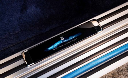 2026 Rolls-Royce Phantom Extended Regatta Door Sill Wallpaper 450x275 (8)