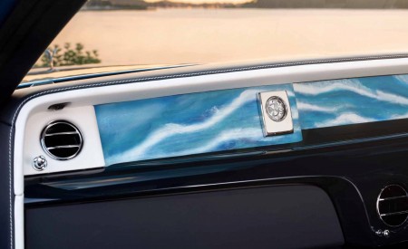 2026 Rolls-Royce Phantom Extended Regatta Interior Detail Wallpaper 450x275 (10)