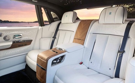 2026 Rolls-Royce Phantom Extended Regatta Interior Rear Seats Wallpaper 450x275 (14)