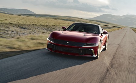 2027 Ferrari 12Cilindri Manuale Front Wallpaper 450x275 (1)