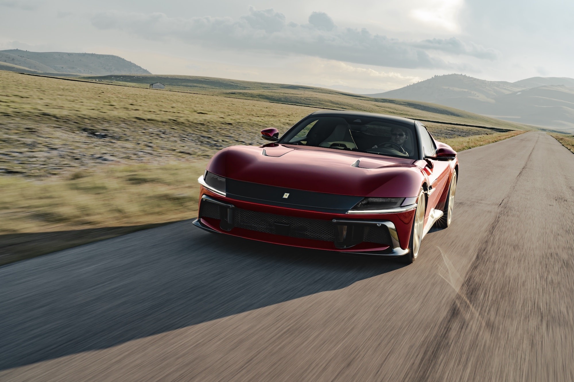 Download 2027 Ferrari 12Cilindri Manuale car wallpapers in HD and 4K for your desktop, phone or tablet.