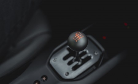 2027 Ferrari 12Cilindri Manuale Manual Gear Shifter Wallpaper 450x275 (49)