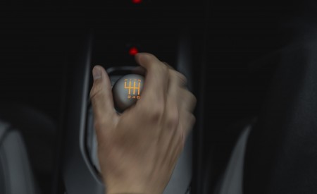 2027 Ferrari 12Cilindri Manuale Manual Gear Shifter Wallpaper 450x275 (45)