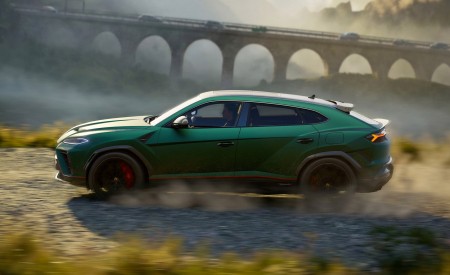 2027 Lamborghini Urus SE Performante Side Wallpaper 450x275 (48)