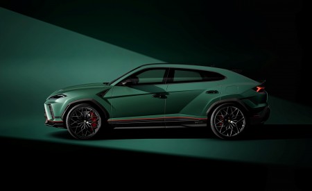2027 Lamborghini Urus SE Performante Side Wallpaper 450x275 (37)