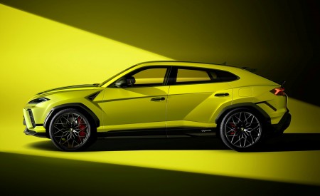2027 Lamborghini Urus SE Performante Side Wallpaper 450x275 (14)