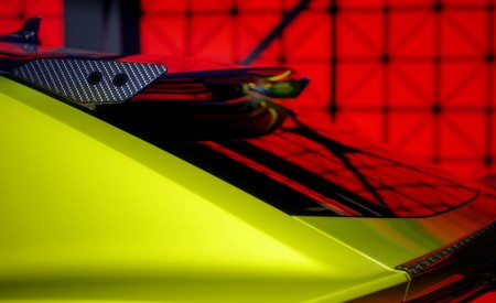 2027 Lamborghini Urus SE Performante Spoiler Wallpaper 450x275 (9)