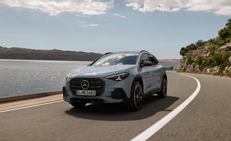 Download 2027 Mercedes-Benz GLA Hybrid HD & 4K Wallpapers